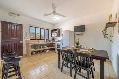 Image de Inviting family-friendly apartment with high-speed Wi-Fi, Netflix & pool