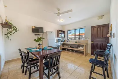 Image de Welcoming family-friendly apartment w/high-speed Wi-Fi, Netflix & outdoor pool