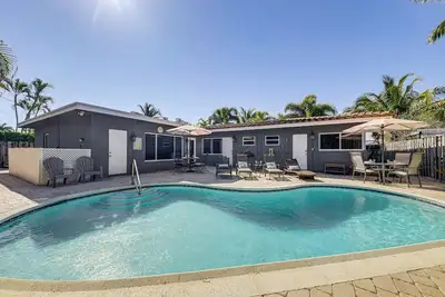 Image de Steps to Beach & Icw: Pompano Beach Villa Unit