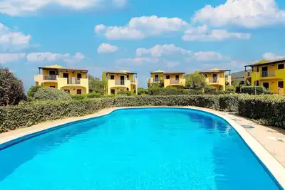 Image de Maison de vacances avec air conditionné et piscine