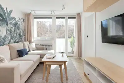Image de Cozy Apartment with Balcony | Close to Beach and Station