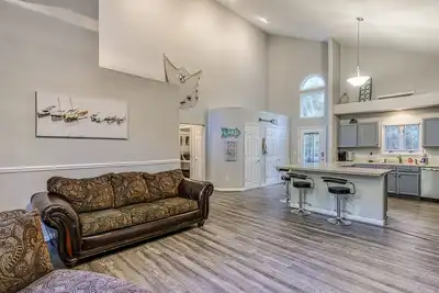 Image de Dog-Friendly Home with Free WiFi, Central Ac, Firepit, & Furnished Deck