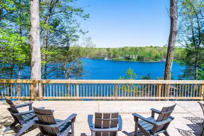 Image de Secluded Lakefront Gem W/ Free WiFi, Two-Level Deck, Private Dock & Great Views