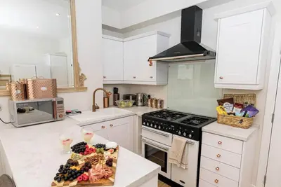 Image de Le Chambre d’Isabel - Close to shops, bars and places to eat & the beach