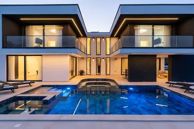 Image de Luxury Villa Asper with Pool and Jacuzzi