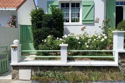 Image de Maison de famille «  Chat Fleurs » centre Pornichet très calme