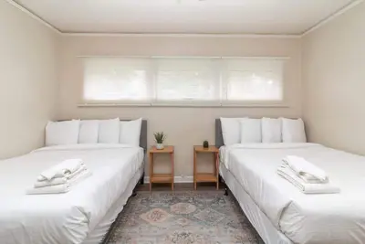 Image de 10 Min to Downtown, Close to Dining-Boxwood Beauty