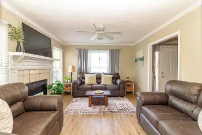 Image de Fort Benning Getaway | Walk to Lakebottom Park!