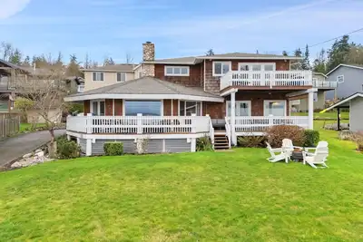 Image de Point Whitehorn Cottage by Gather: Coastal Retreat w/ Ocean Views, Deck & Beach