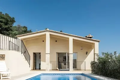 Image de Villa Granvista – Votre oasis privé avec piscine et vue sur la mer