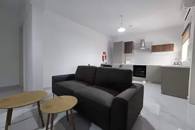 Image de Centrally located, well finished two bedroom, 1 bathroom apartment