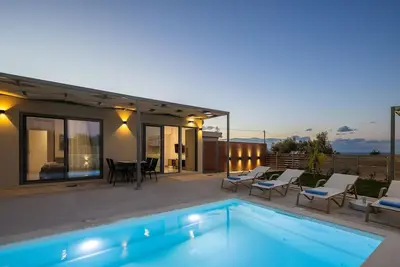Image de Stylish Villa w/ Heated Pool & Bbq, near Rethymno