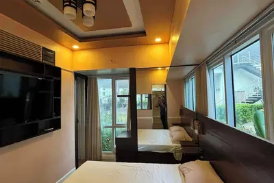 Image de Condo In Abreeza Huge Terrace fronting Pool