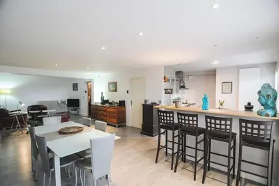 Image de Gîte 4* récent, confortable et calme avec terrasse au cœur de Châteauroux