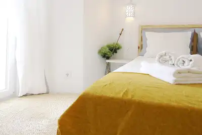 Image de Lemon House - Maison accueillante près de la plage et du centre-ville