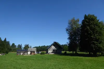 Image de Quiet, idyllic retreat in the forest clearing next to the nature reserve