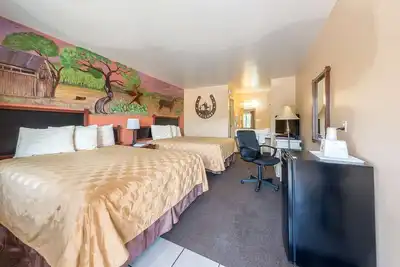 Image de 4 Kimble County Rooms Ideal for Travelers Seeking Peace & Comfort | Free Parking