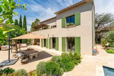 Image de Villa Des Oiseaux - Trois Chambres Villa, Couchages 6