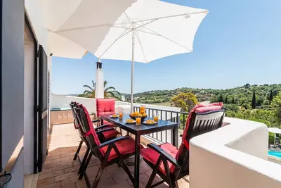 Image de Appartement avec vue dans une Belle Quinta (Apt 2) – Q002