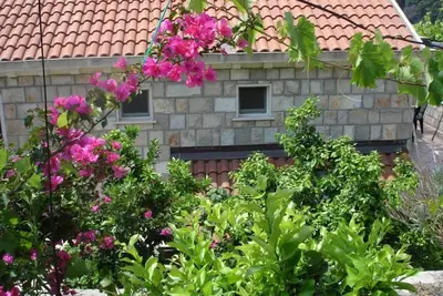 Image de Villa Azure Saplunara - One bedroom apartment Romana