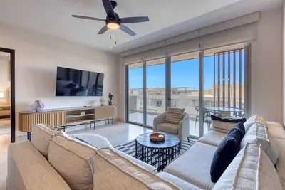 Image de Luxury Cabo condo with multiple pools, pickleball, gym & rooftop