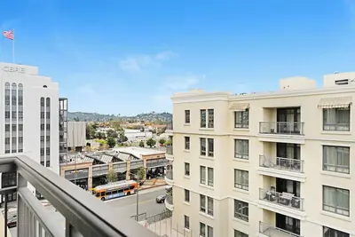 Image de Spacious Penthouse at the Americana @ Brand!