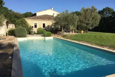 Image de Villa typique dans l'Uzège 12 personnes Climatisation barbecue et piscine