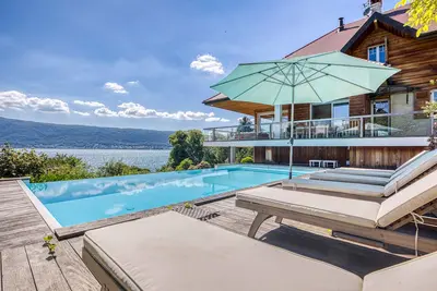 Image de Villa Richardière - Accès privé au lac et piscine