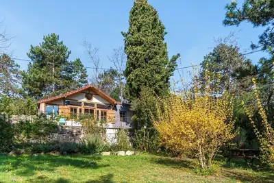 Image de Les Cabanes de Mamette - sur les hauteurs de Beaune