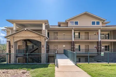 Image de Close in Condo  -  5 mins to Branson and Accessible for Mobility Issues - No Stairs