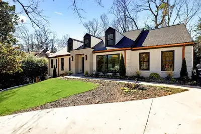 Image de Luxury Retreat In the Heart of Chastain Park