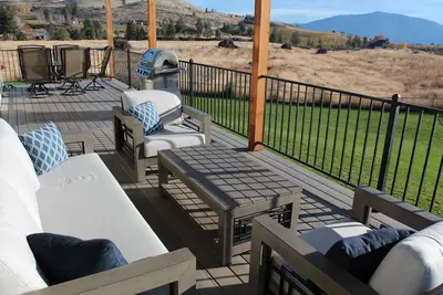 Image de Luxurious Retreat in Lake Chelan with Hot Tub