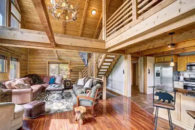 Image de Silverthorne log cabin retreat | hot tub, fire pit & mountain views