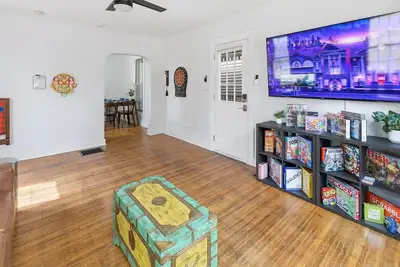 Image de Comfy 1 Bed 1 Bath Near Downtown Indy - Sleeps 4