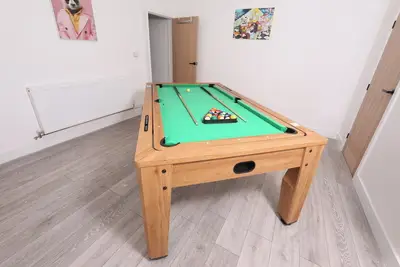 Image de Spacious 6-Guest Retreat with Pool Table