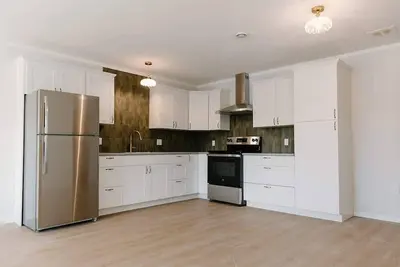 Image de Spacious 1br Loft in La Crete | Full Kitchen