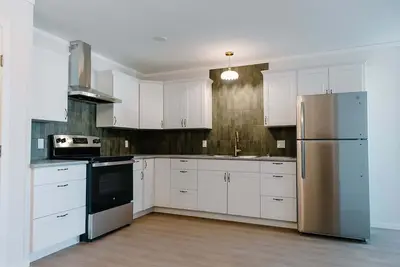Image de Large 1br Loft in La Crete | Full Kitchen
