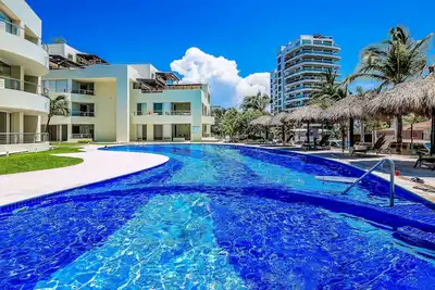 Image de Charming Penthouse with ocean-view, pool & balcony