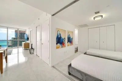 Image de erfront 2br Icon Brickell, 5-Star W Hotel Serenity Views - Wow!