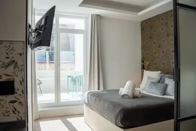 Image de 502 - A33 Signature | Penthouse | Terr | 2br | 6g