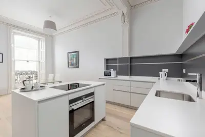 Image de 6 on Chester: Tay Apartment