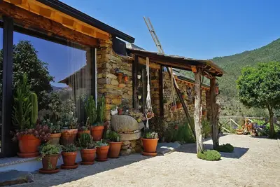 Image de Chalet « Casa Da Cavada » avec vue sur la montagne, Wi-Fi et climatisation