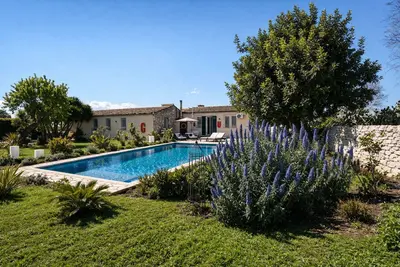 Image de Maison de vacances privée avec piscine privée, Wifi, climatisation, Tv, patio, vue panoramique