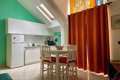 Image de Alida Cottage: central lofted openspace loft with 4 beds