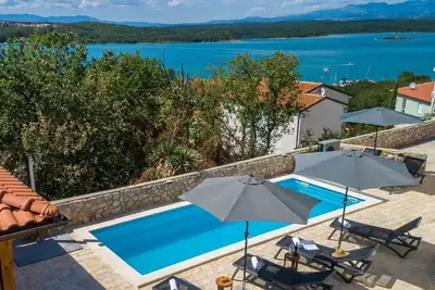 Image de Appartement Pia avec piscine chauffée et vue sur mer