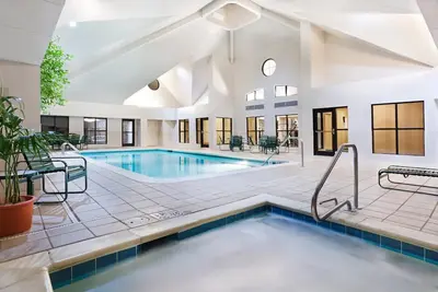 Image de Ballantyne Hearing Ada Suite w/ Breakfast + Pool