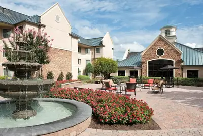 Image de Queen Suite | Free Breakfast, Shuttle, & Pool