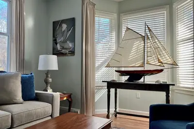 Image de Spacious Farmhouse Lodging in Tiverton 4 Corners