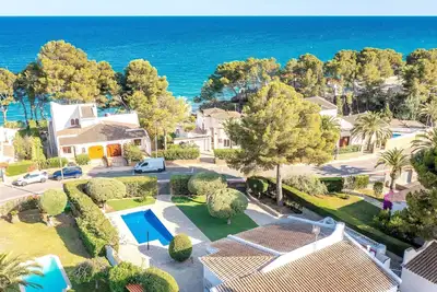 Image de 5Bedroom Villa, Private Heated Pool, 100m Sandy Beach, Miami Playa, Costa Dorada, Spain