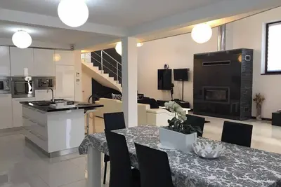 Image de Tranquil 3-bedroom house with Ac in charming Alba Iulia